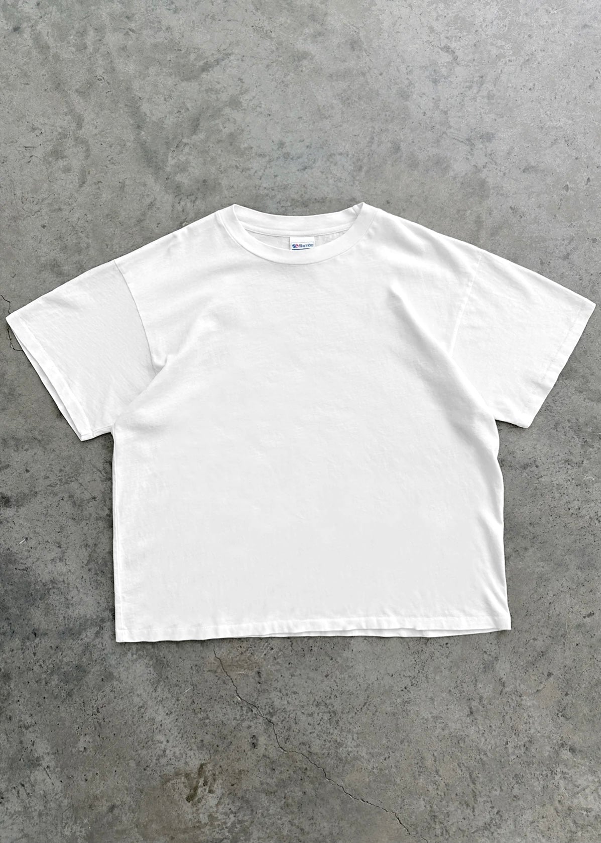 “CHAIN PEEKER” SINGLE STITCHED TEE - WHITE